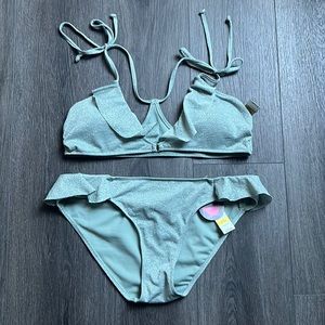 2/$10 NWT shimmer green ruffle bikini Large sparkle set top bottoms